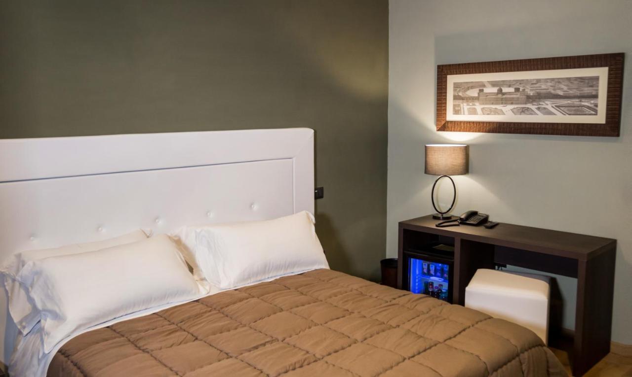 Hotel Europa Art Caserta Luaran gambar