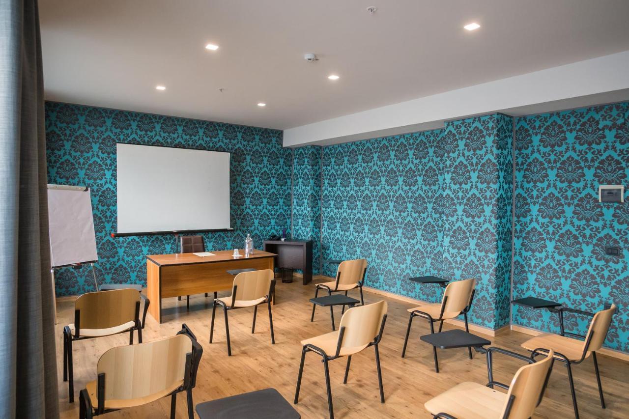 Hotel Europa Art Caserta Luaran gambar