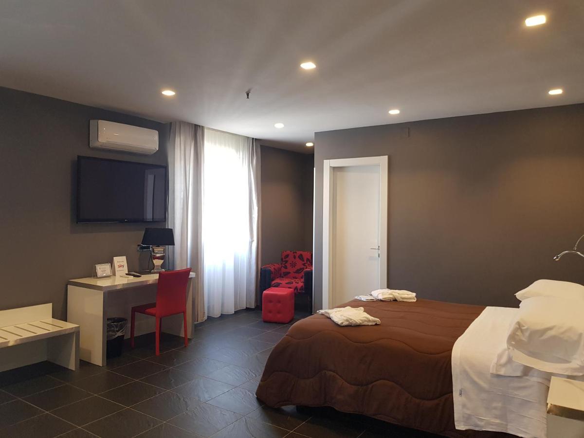 Hotel Europa Art Caserta Luaran gambar