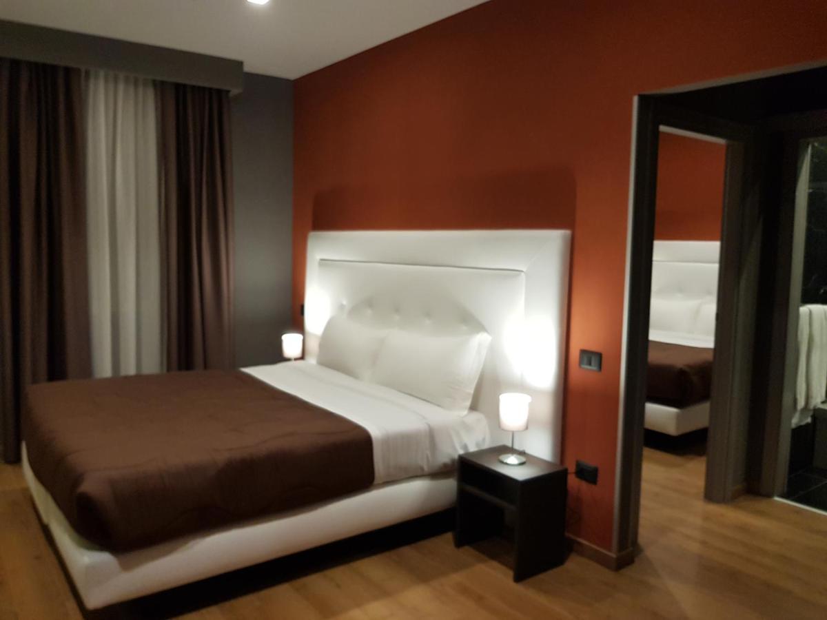 Hotel Europa Art Caserta Luaran gambar