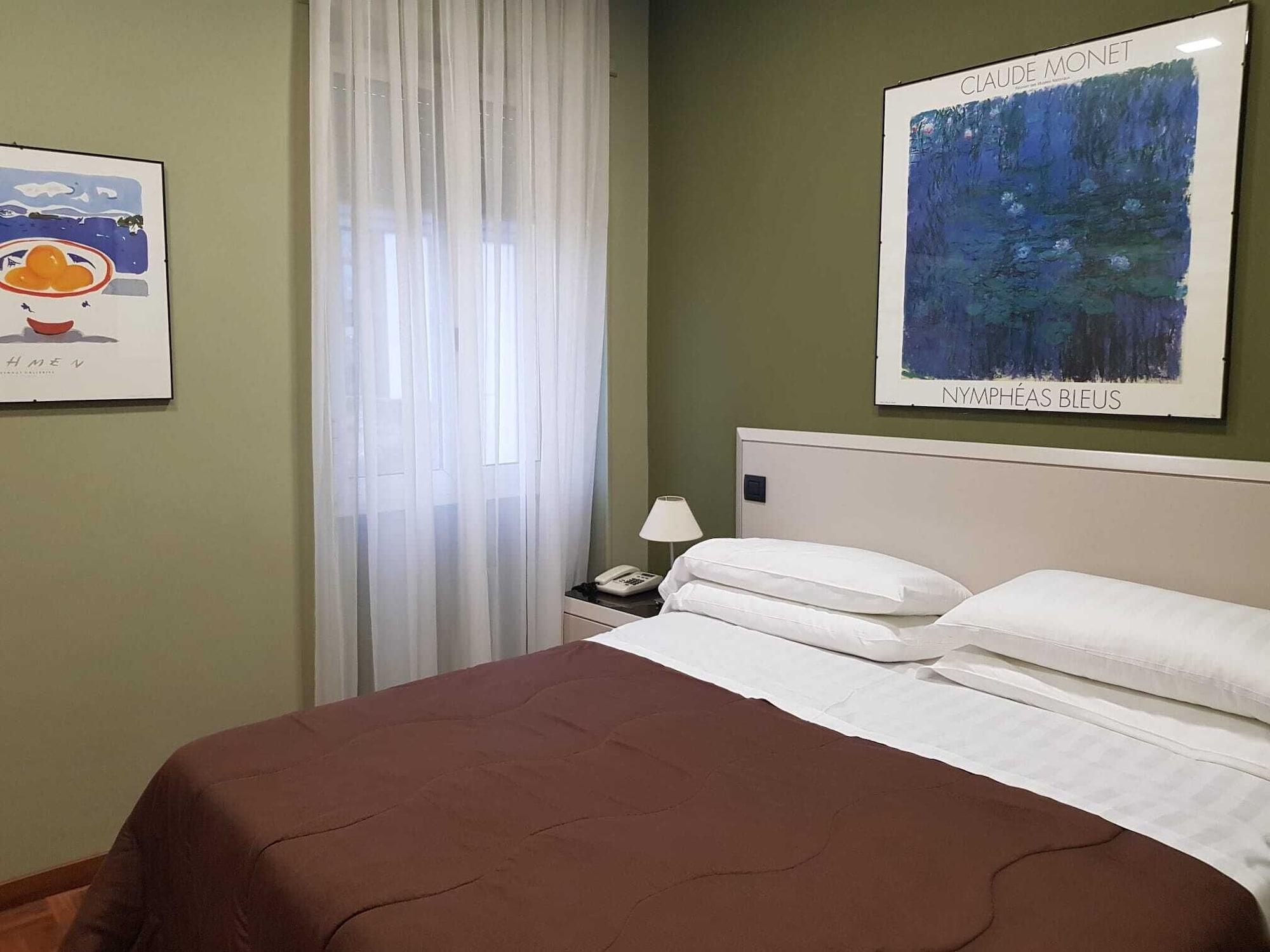 Hotel Europa Art Caserta Luaran gambar