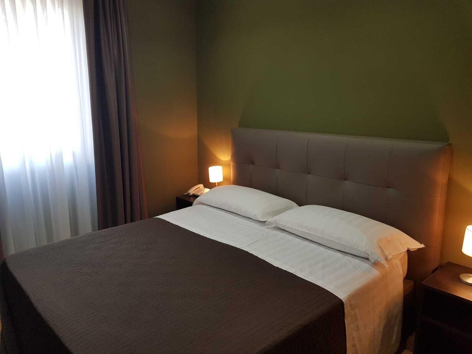 Hotel Europa Art Caserta Luaran gambar