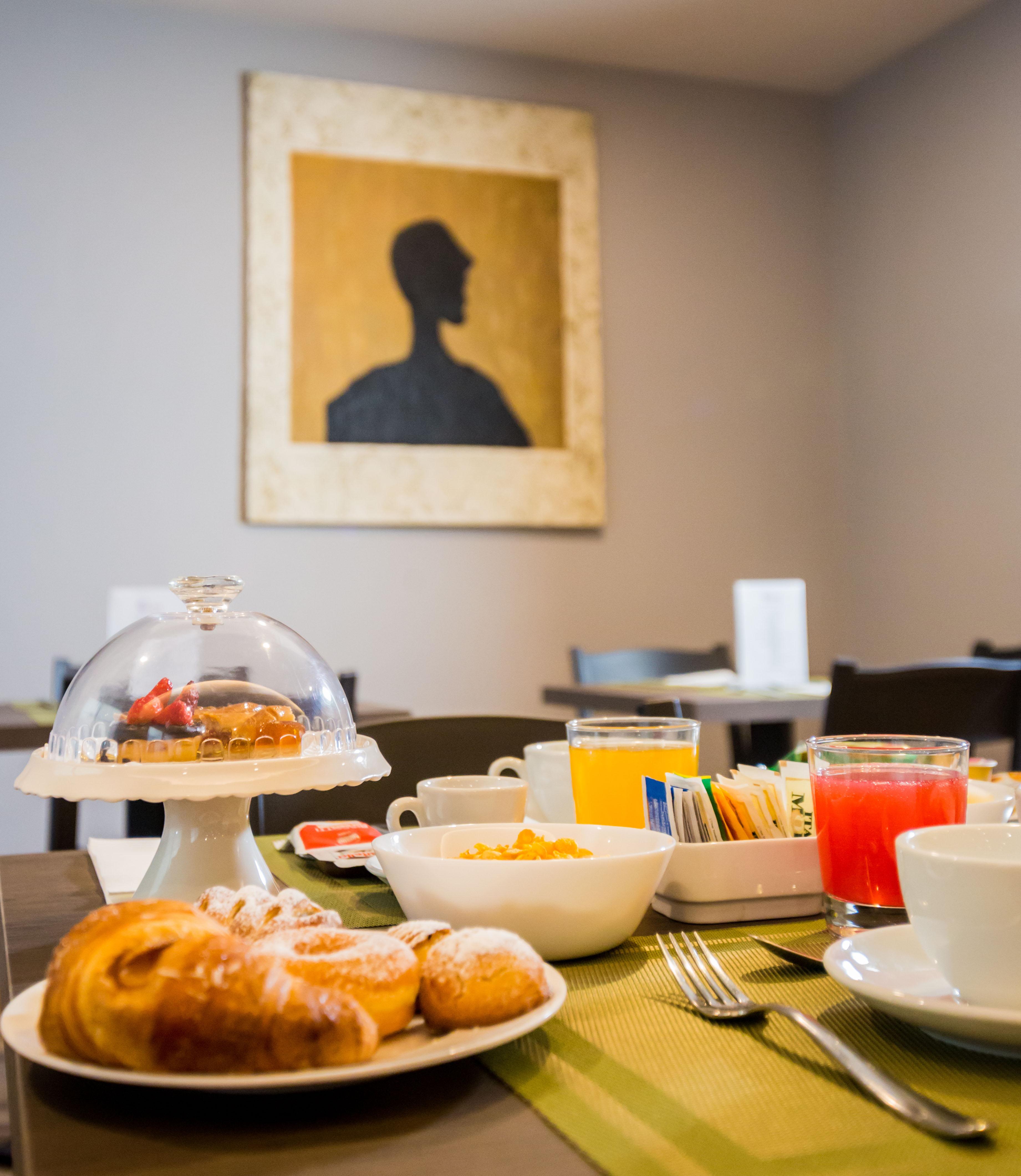 Hotel Europa Art Caserta Luaran gambar