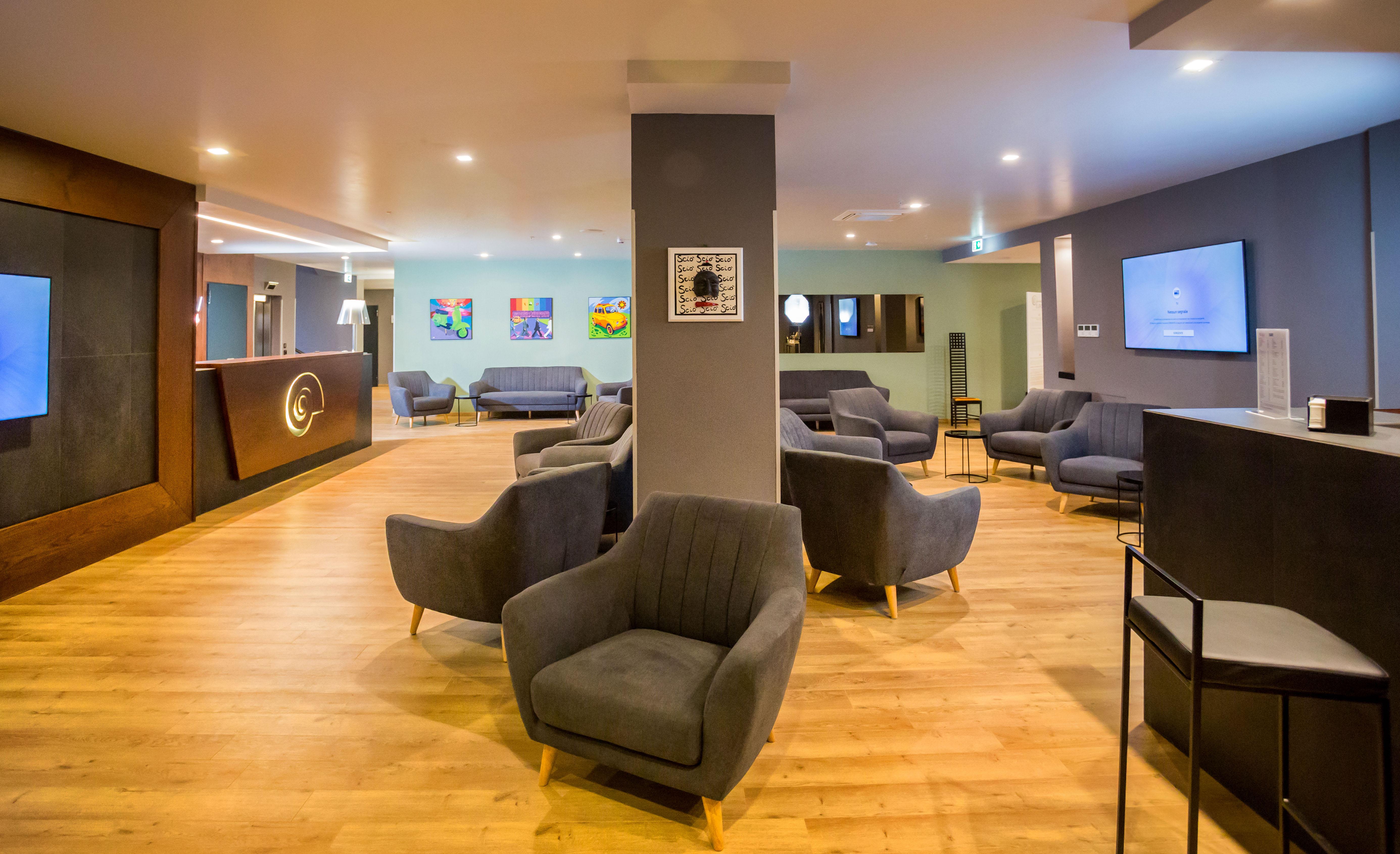 Hotel Europa Art Caserta Luaran gambar